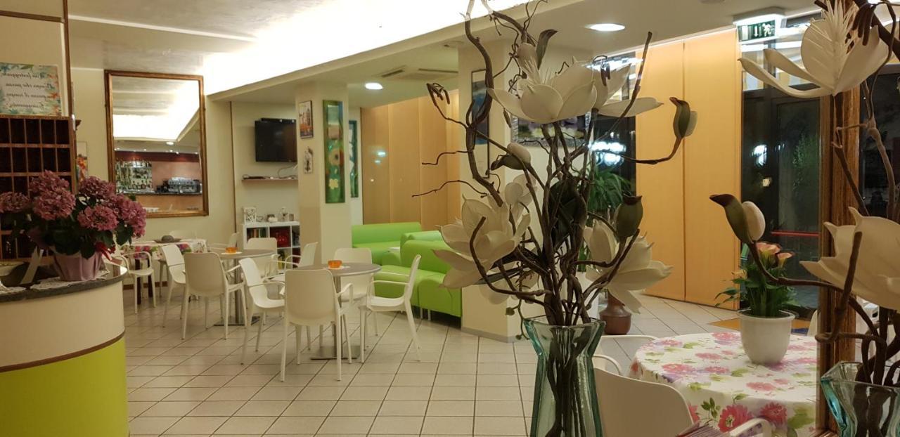 Hotel La Falena Τσέρβια Εξωτερικό φωτογραφία
