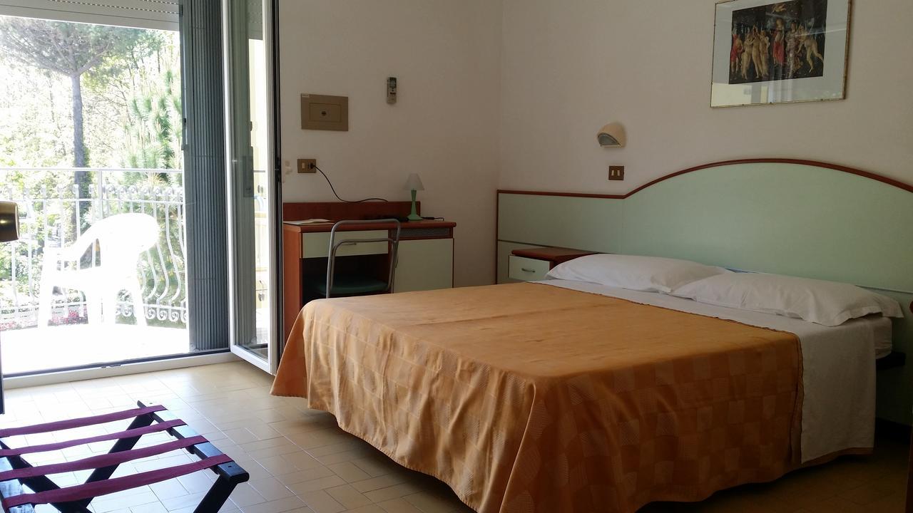 Hotel La Falena Τσέρβια Εξωτερικό φωτογραφία