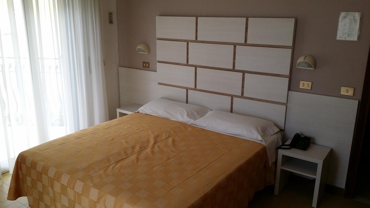 Hotel La Falena Τσέρβια Εξωτερικό φωτογραφία