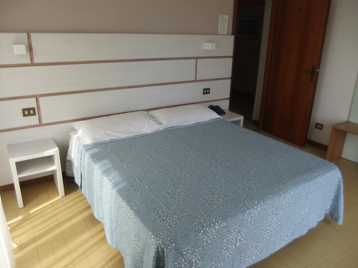 Hotel La Falena Τσέρβια Εξωτερικό φωτογραφία