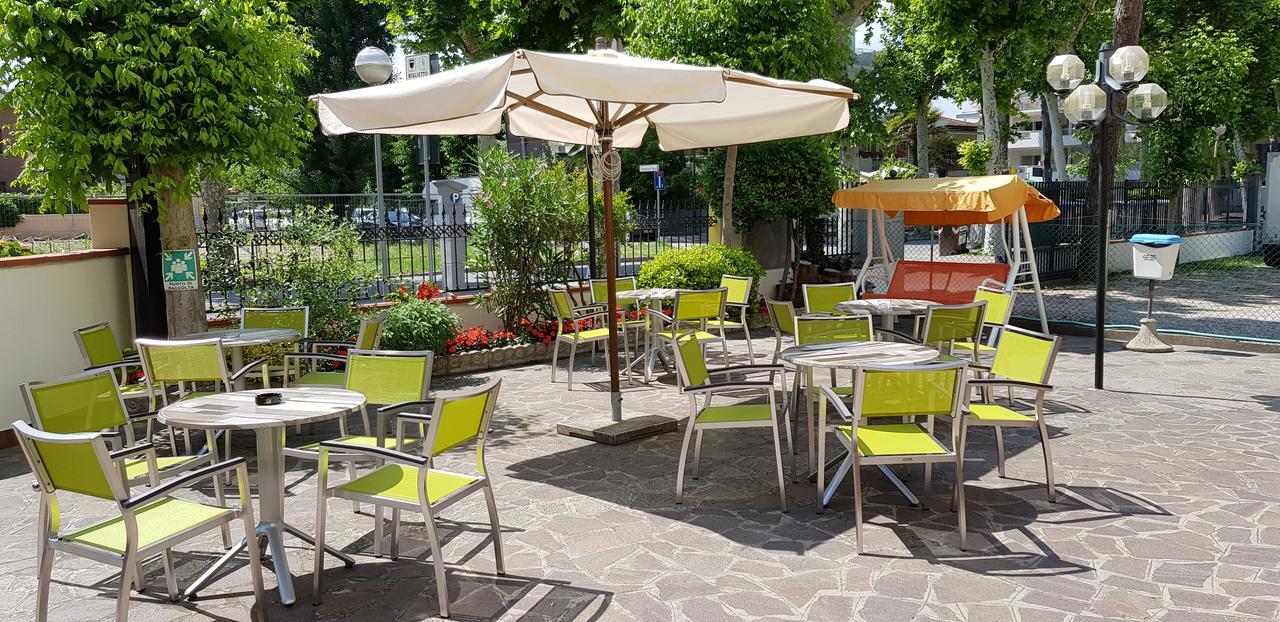 Hotel La Falena Τσέρβια Εξωτερικό φωτογραφία